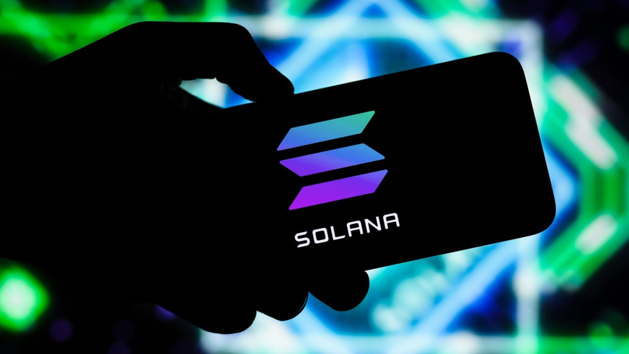 Biggest Movers: SOL Moves Back Towards $25, ATOM Hits 16-Month Low