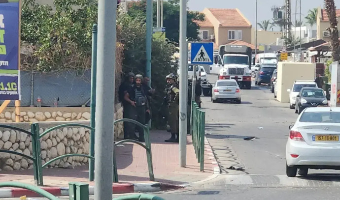 Terroristen beschlagnahmen Haus in Ofakim, Verhandlungen über Geiseln laufen – Verteidigungsnachrichten