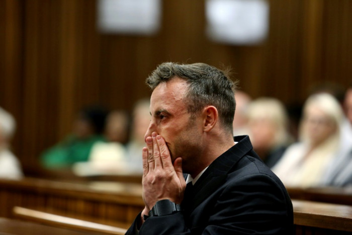 Pistorius aus Südafrika wird zehn Jahre nach dem Mord erneut auf Bewährung entlassen