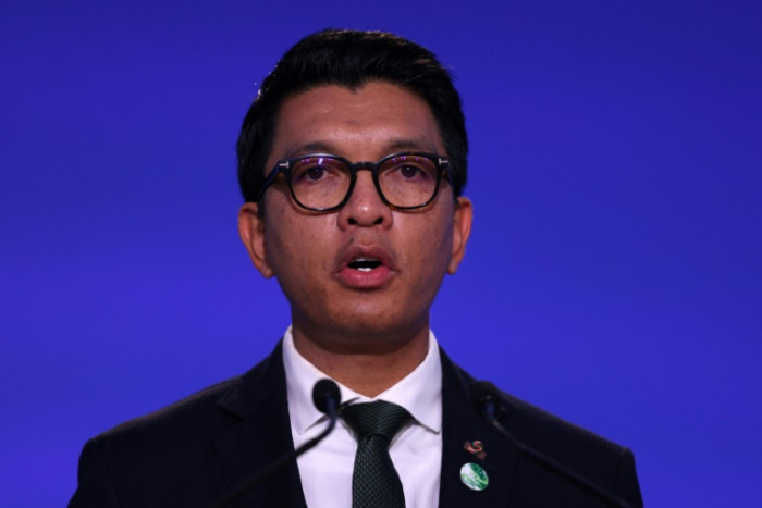 Rajoelina, Madagaskars ehrgeiziger Präsident, der weiter feiert