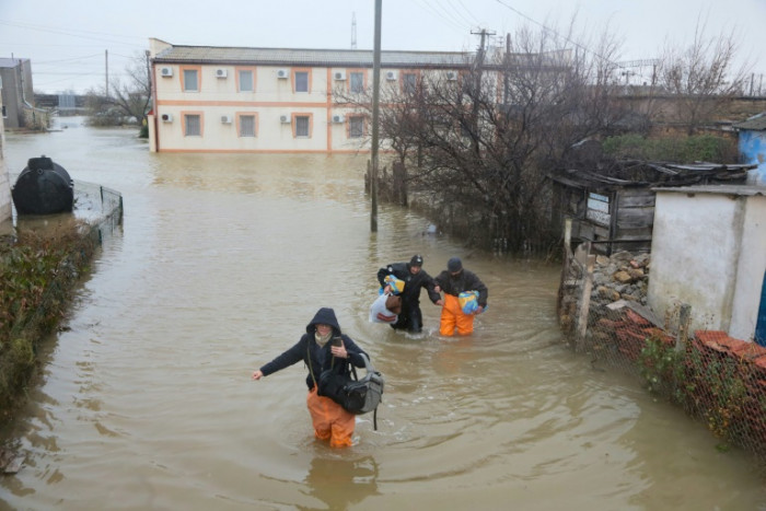 Tödlicher Sturm unterbricht fast 2 Millionen Menschen in Russland und der Ukraine