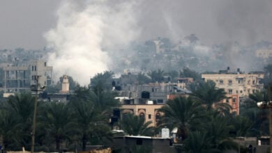 Israelische Streitkräfte umzingeln die wichtigste Stadt im Süden des Gazastreifens