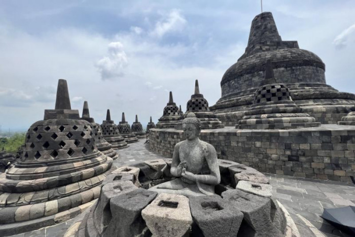Wie der weltweit größte buddhistische Tempel in Indonesien wiedergeboren wurde