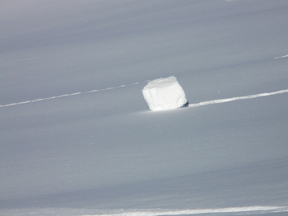 Lawinen schließen Urlauber in Ski-Ort ein – Armee muss Touristen ausfliegen
