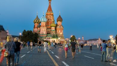 Russland greift die Ukraine bei Awdijiwka durch alte Pipeline an