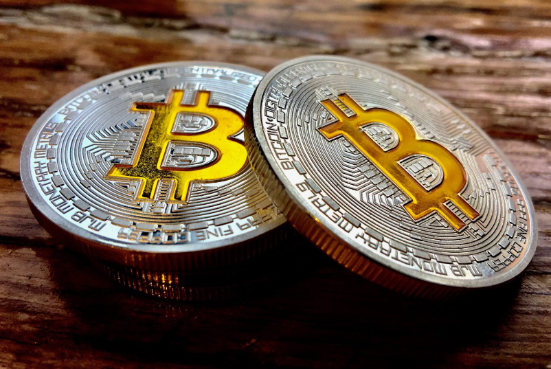 Bitcoin sinkt als Ethereum Anstiege