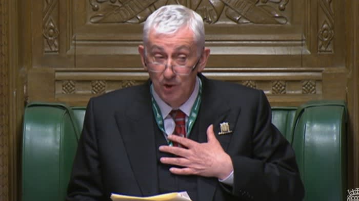 Die britische Sprecherin Lindsay Hoyle sieht sich nach dem Chaos im Unterhaus mit Rücktrittsforderungen konfrontiert