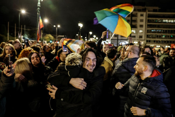 Griechenland ist das erste orthodoxe Land, das gleichgeschlechtliche Ehen erlaubt
