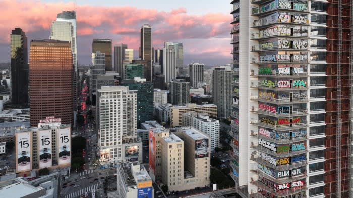 Immobilienprobleme in China hinterlassen in Los Angeles einen milliardenschweren Graffiti-Turm