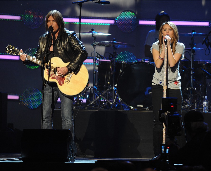 Milei krempelt Argentinien um: Mega-Gesetz nimmt erste Hürde