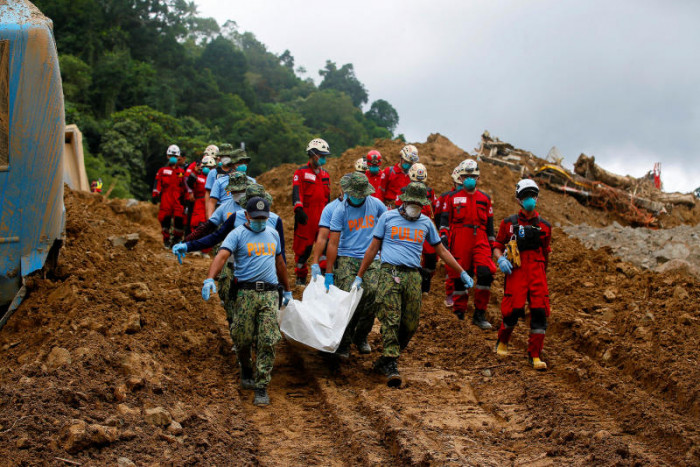 Nach Angaben der Philippinen werden 110 Menschen vermisst, nachdem bei einem Erdrutsch mindestens 11 Menschen getötet wurden