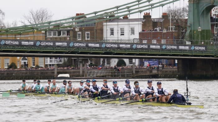 Das Oxford-Cambridge-Bootsrennen findet trotz „gefährlicher“ Verschmutzung auf der Themse statt