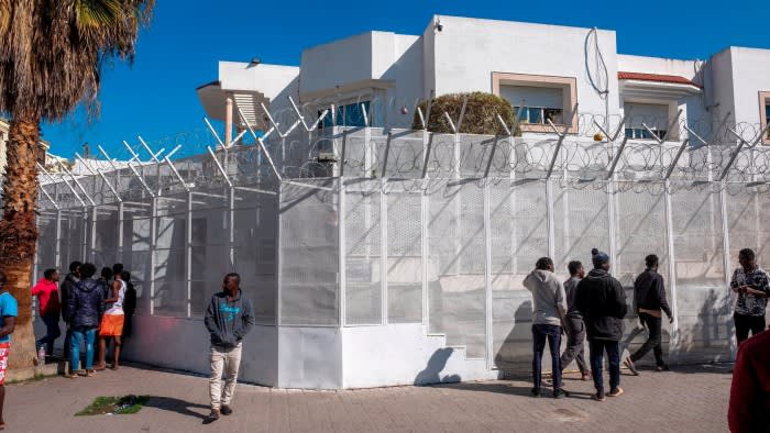 EU stellt tunesischen Sicherheitskräften 165 Millionen Euro zur Eindämmung der Migration zur Verfügung