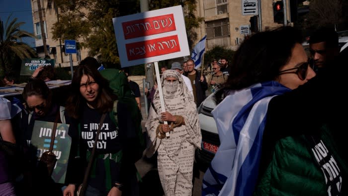 Ein israelisches Gericht versetzt Netanyahu einen Schlag, indem es über Religionsstudenten urteilt