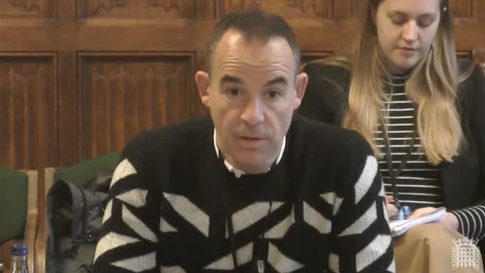 Finanzielle Bildung in Schulen sei ein „Pyrrhussieg“, sagt Martin Lewis