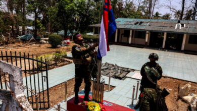 Die myanmarische Rebellengruppe zieht sich aus der Grenzstadt zurück