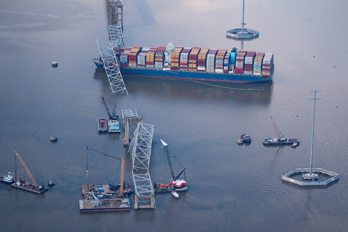Gestrandetes thailändisches Schiff verlässt endlich den Hafen von Baltimore