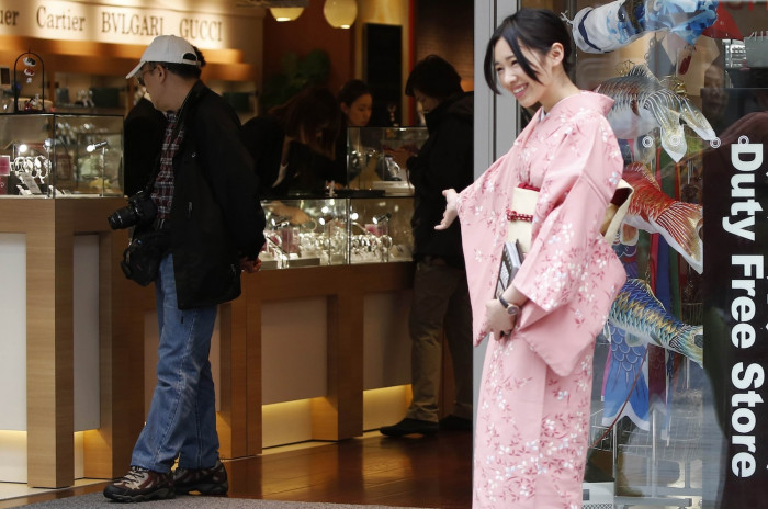 Japan strebt eine bargeldlose Steuerrückerstattung für Touristen an