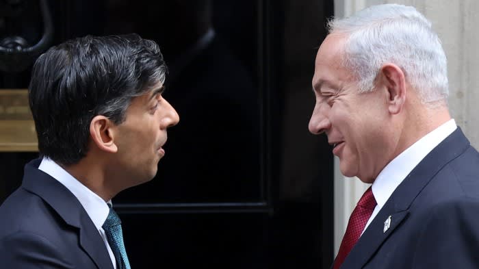 Rishi Sunak sagt Benjamin Netanyahu, dass nach dem Angriff auf den Iran „ruhige Köpfe“ nötig seien