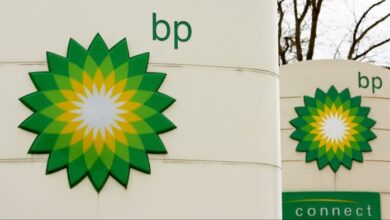 Zwei hochrangige Frauen verlassen BP in der ersten großen Umstrukturierung seit Bernard Looneys Abgang