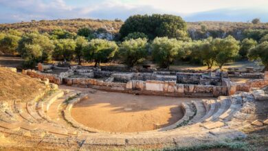 Baerbock gibt Kulturgüter an Aborigines zurück