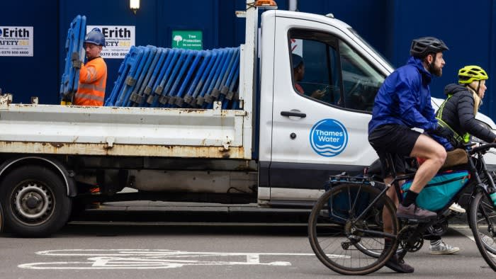 Der größte Aktionär von Thames Water schreibt Investitionen ab