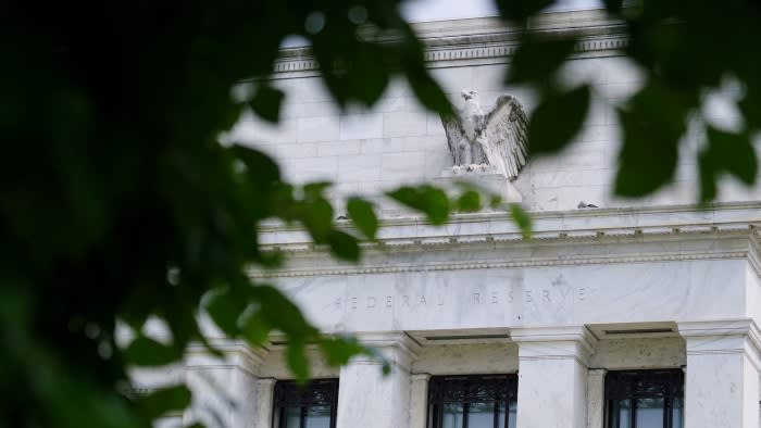 Die Federal Reserve signalisiert, dass die Zinsen noch länger höher bleiben werden
