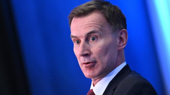 Jeremy Hunt warnt die FCA davor, Unternehmen, gegen die ermittelt wird, zu benennen und zu beschämen