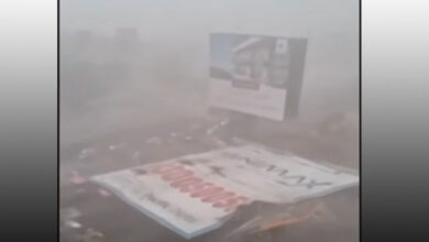 Mindestens 14 Tote beim Einsturz einer Plakatwand in Indien