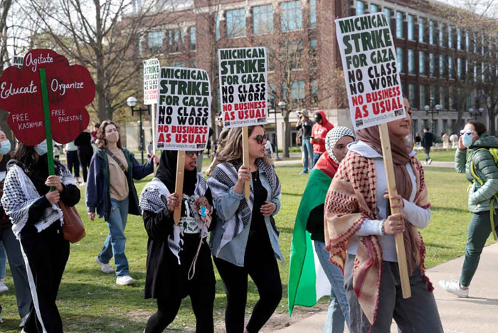 Pro-palästinensische Proteste stören kurzzeitig den Abschluss der University of Michigan
