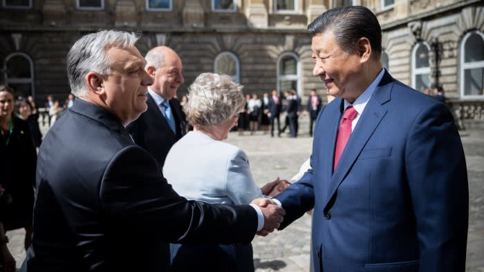 Xi Jinping wertet Chinas Beziehungen zu Ungarn zu einer „Allwetter“-Partnerschaft auf