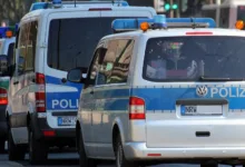 Krypto-Betrug und Polizeieinsatz: Wenn die digitale Welt greifbar wird