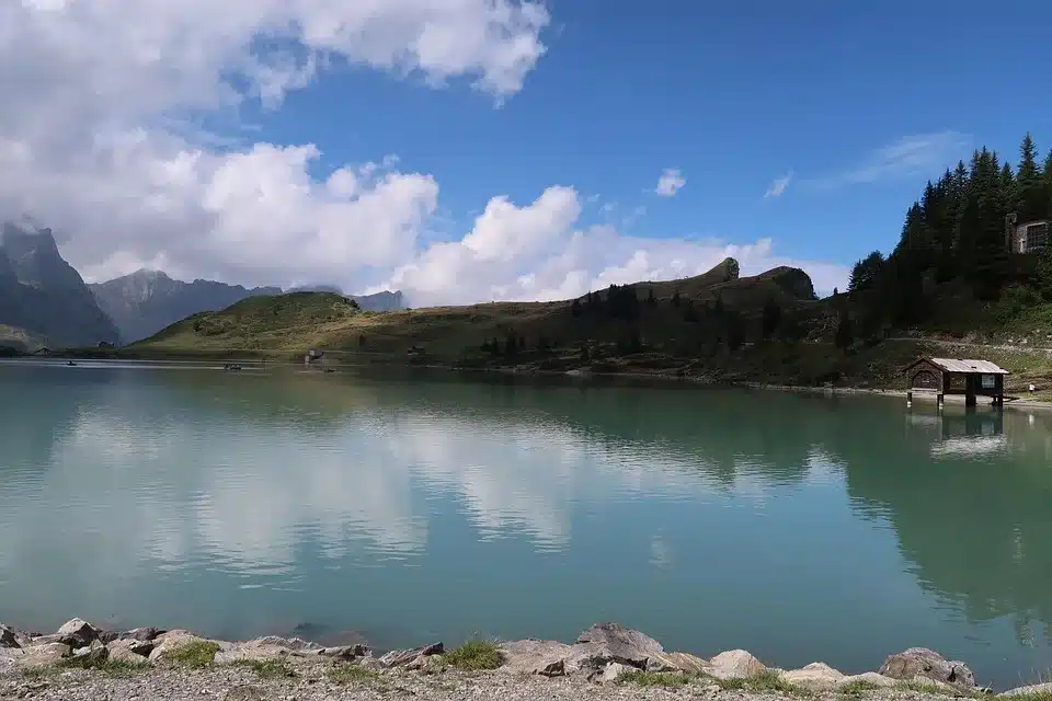 Schweizer Banken testen innovative Zahlungslösungen mit Token