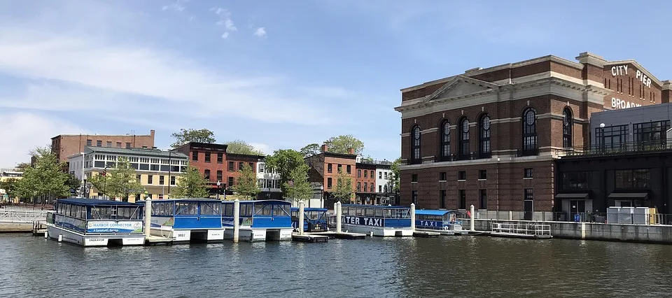 Kryptomarkt unter Druck: Bitcoin fällt auf 100.000 Dollar