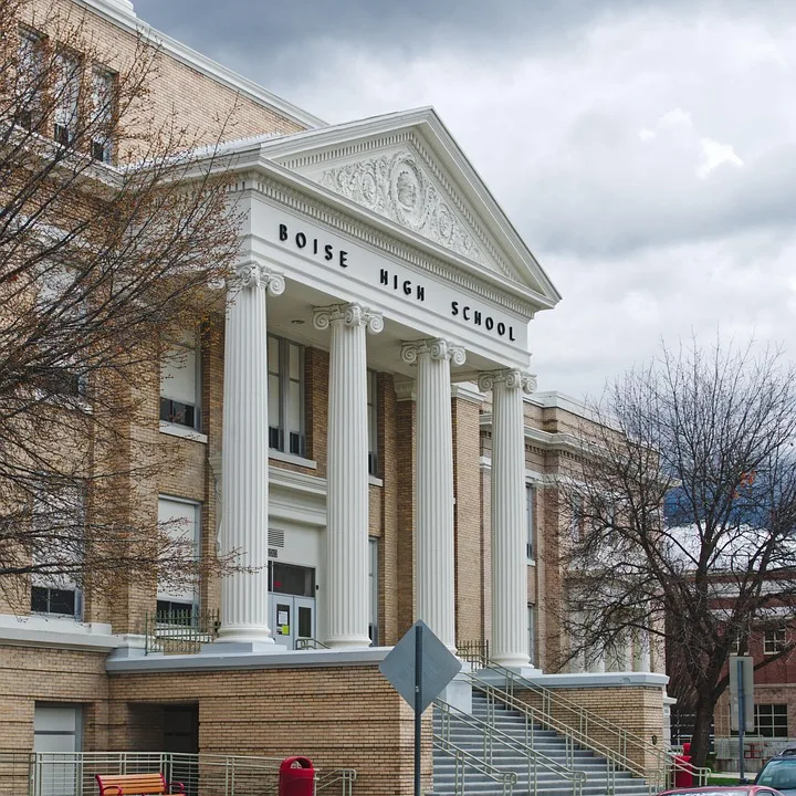 Boise Cascade: Führend in Holzwerkstoffen und Bauprodukten